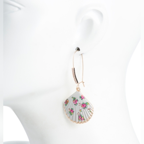 NWT Betsey Johnson Flower Print Shell Earrings - Picture 3 of 3